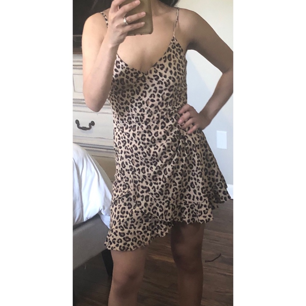 H&M Ruffled Leopard Print Dress